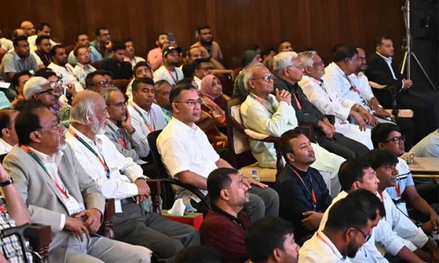 PM enjoys cultural programme from the audience