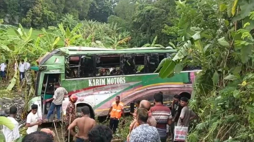 Three killed, 18 injured in Gopalganj road accident