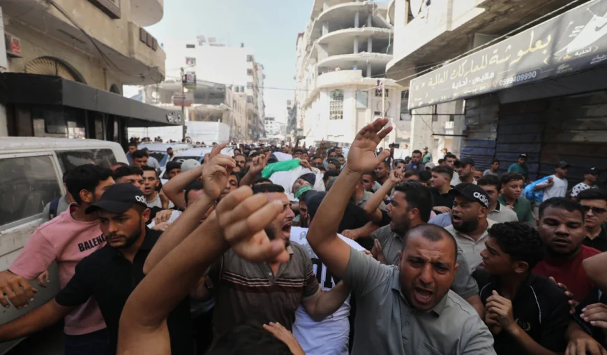 Eight killed as Gaza apartment block collapses