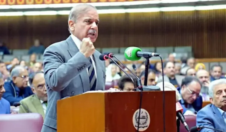 Pakistan PM strongly condemns attack on Mecca
