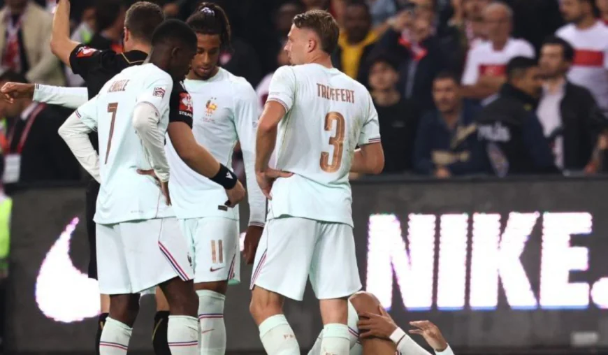 Mbappe injured as Zidane wins France debut, Italy lose under Mancini