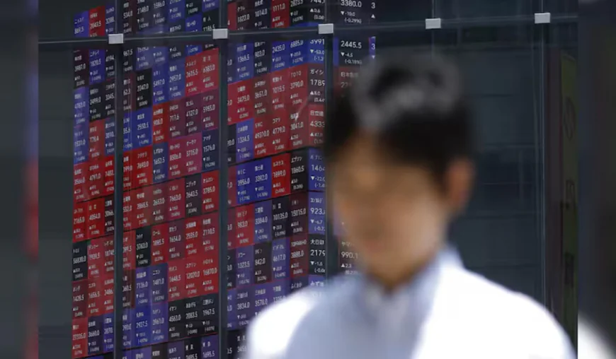 Asian stocks fall as oil surge fuels rate hike bets ahead of US jobs data