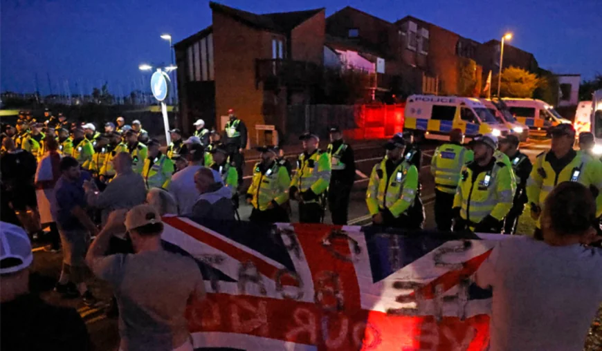 Two people die attempting to cross Channel to UK: French authorities