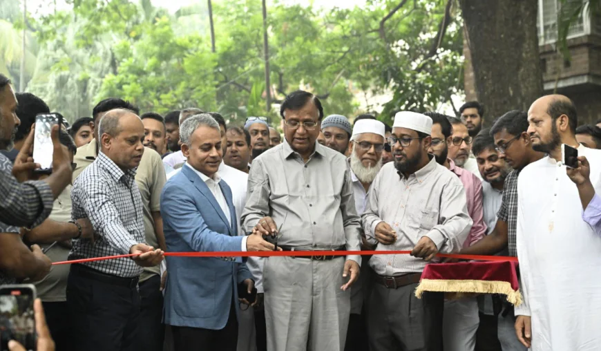 DSCC Begins Dredging of Dhanmondi Lake to Restore Waterway and Revamp Recreation Facilities