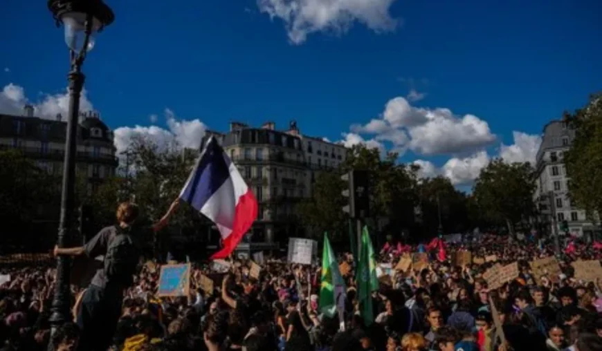 UN expresses concern over school protests in France