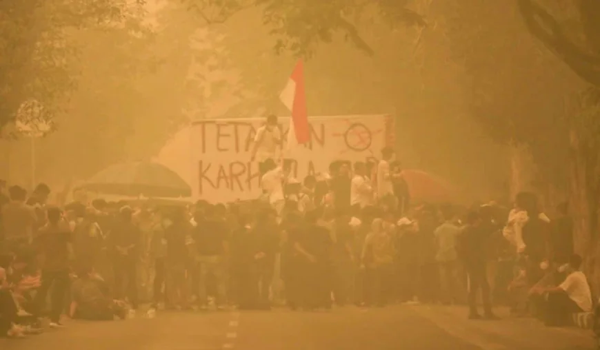 Students protest Indonesia’s worsening haze crisis