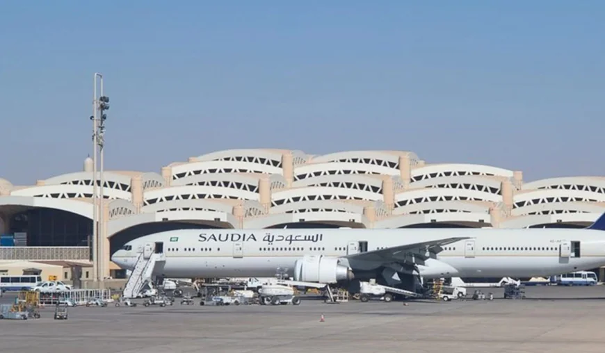 Riyadh airport resumes flights after Houthi attacks