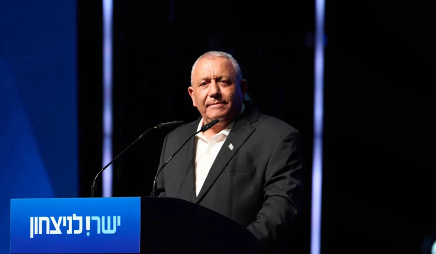 Eisenkot pledges unity as Netanyahu accuses him of being soft on Iran