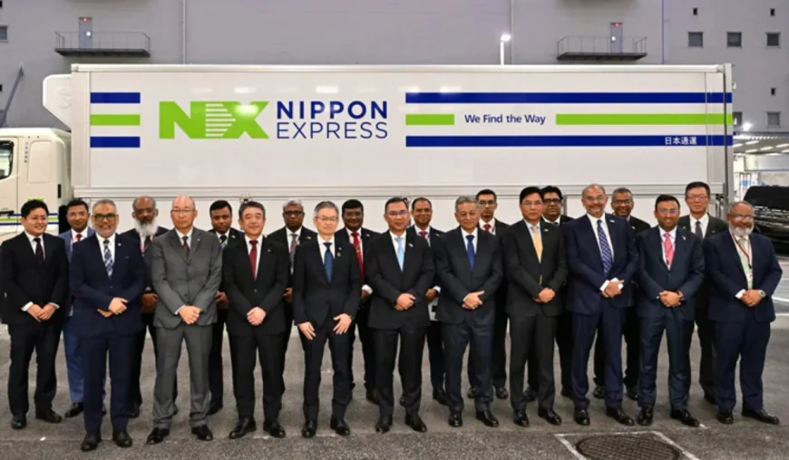 PM visits Nittsu logistics hub in Japan
