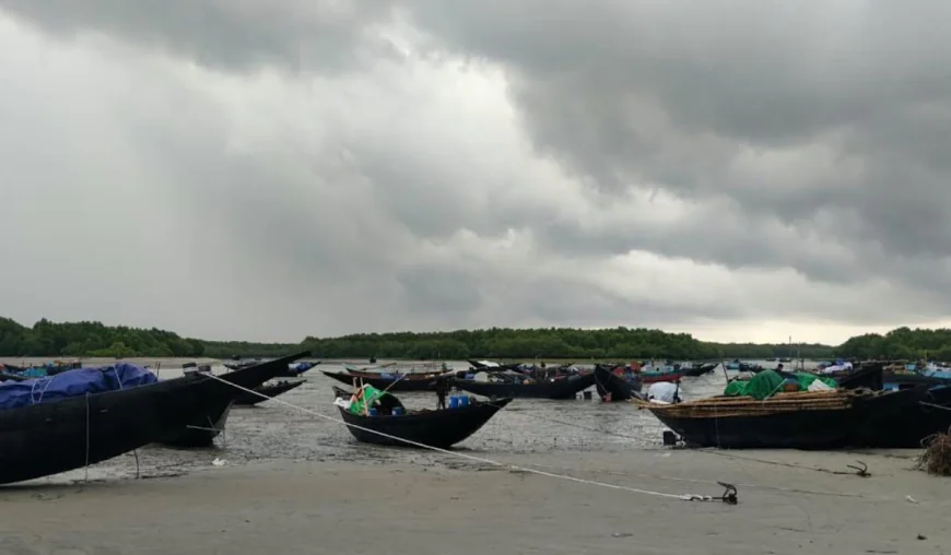Cyclone Arnab disrupts fishing as dry fish season gets underway at Dublar Char